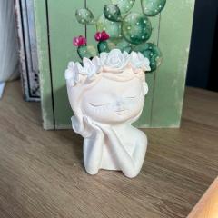 Фото Декоративне кашпо міні Дівчинка Українка 2 D-5137  - Магазин MASMART