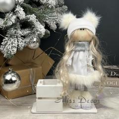 Фото Фігура новорічна Лялечка з помпонами MissDecor Y-135  - Магазин MASMART
