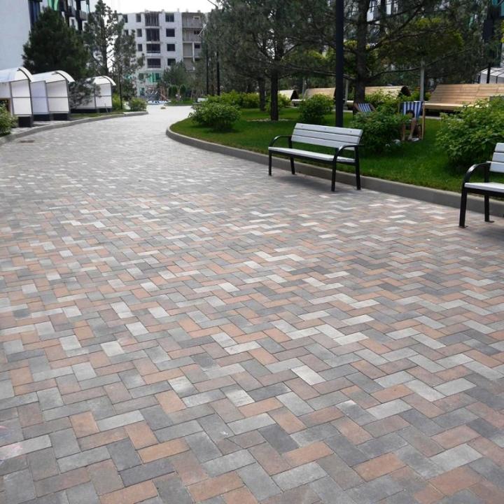 Фото Плитка тротуарная ЗМ Кирпич 20х10 6 см (генуя) без фаски  - Магазин MASMART