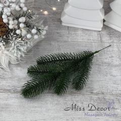 Фото Искусственная еловая веточка зеленая 30см MissDecor D-3958  - Магазин MASMART